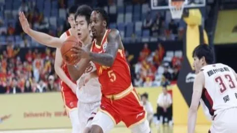 “U20国足以5-2逆转胜强敌，提前锁定晋级名额，世界杯梦想触手可及——中新体育报道”